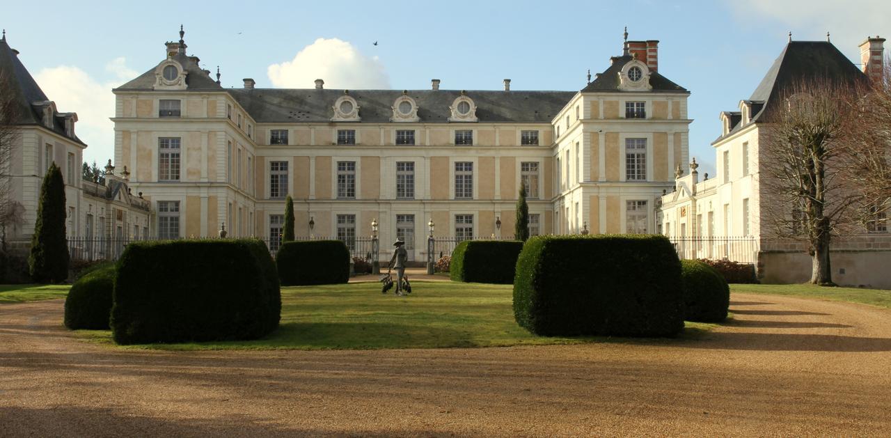 Chateau Colbert Maulévrier 外观 照片