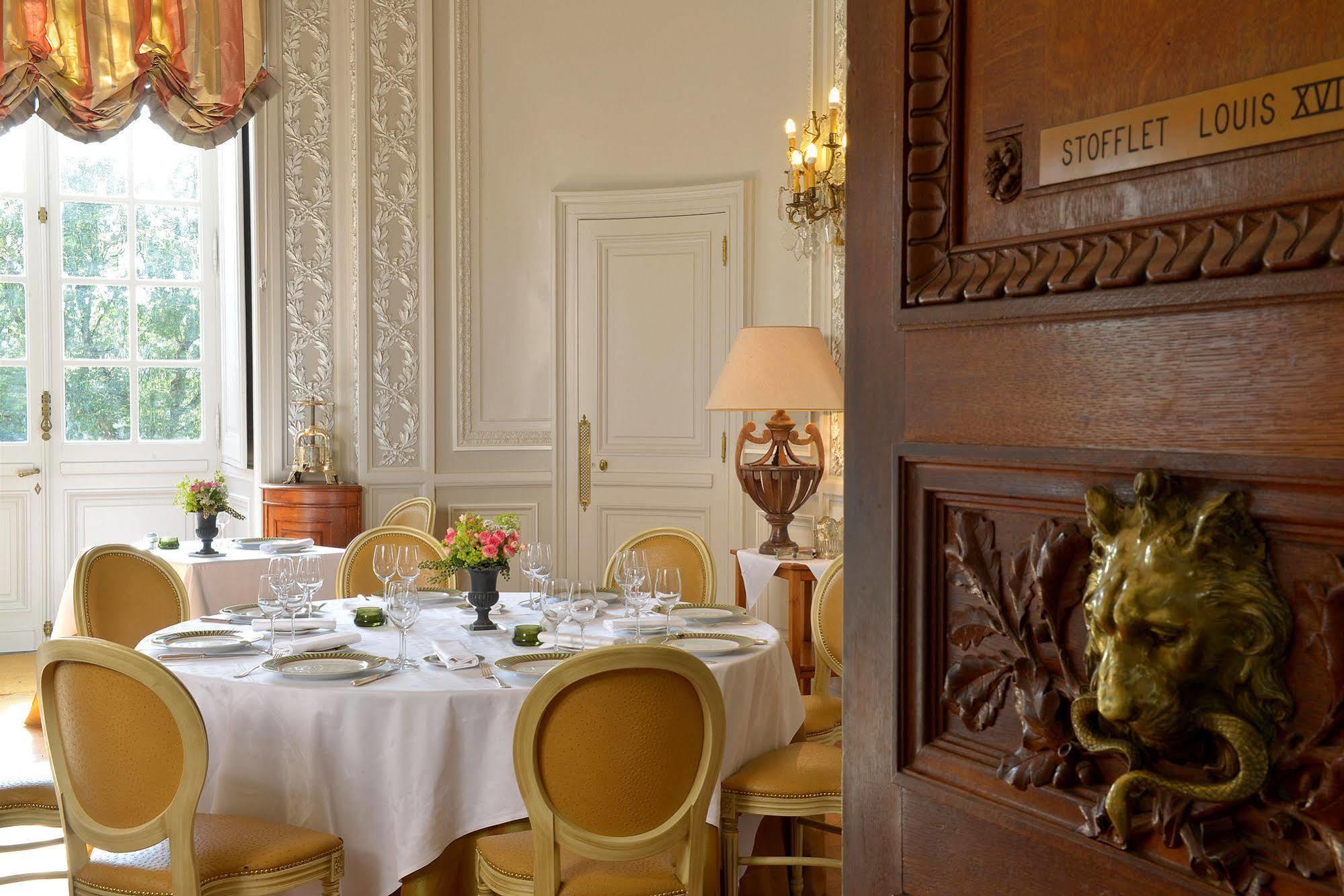 Chateau Colbert Maulévrier 外观 照片